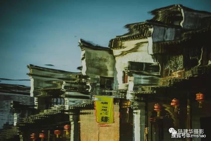 救援卡通小象
